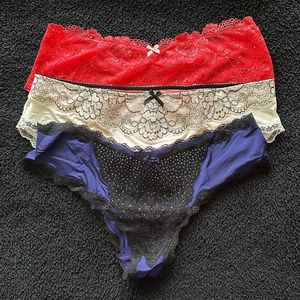 Victoria's Secret Cheeky Bikini Panties Size Large NEW